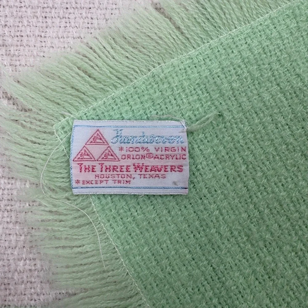 The Three Weavers 100% virgin